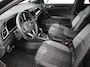 Volkswagen T-Roc 1.5 eTsi R-Line Edition Automaat Camera Navigatie Apple Carplay/Android Auto Climate control Lichtmetalen Velgen Extra Getint Glas Lichtmetalen Velgen Voorstoelen verwarmbaar