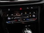 Volkswagen T-Roc 1.5 eTsi R-Line Edition Automaat Camera Navigatie Apple Carplay/Android Auto Climate control Lichtmetalen Velgen Extra Getint Glas Lichtmetalen Velgen Voorstoelen verwarmbaar