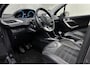 Peugeot 2008 1.6 VTi Féline | Panoramadak | Trekhaak | Half lederen bekleding