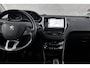 Peugeot 2008 1.6 VTi Féline | Panoramadak | Trekhaak | Half lederen bekleding