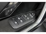 Peugeot 2008 1.6 VTi Féline | Panoramadak | Trekhaak | Half lederen bekleding