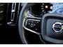 Volvo XC40 2.0 B4 Plus Dark | Trekhaak | Harman Kardon Audio | Achteruitrijcamera | Parkeersensoren | Keyless Entry | Elektrische Achterklep | Elektrisch Verstelbare Voorstoelen | Stoelverwarming | Google Navigatie | Apple Carplay | Android Auto | Lichtmetalen Velgen 18 inch