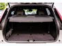 Volvo XC40 2.0 B4 Plus Dark | Trekhaak | Harman Kardon Audio | Achteruitrijcamera | Parkeersensoren | Keyless Entry | Elektrische Achterklep | Elektrisch Verstelbare Voorstoelen | Stoelverwarming | Google Navigatie | Apple Carplay | Android Auto | Lichtmetalen Velgen 18 inch