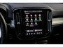 Volvo XC40 2.0 B4 Plus Dark | Trekhaak | Harman Kardon Audio | Achteruitrijcamera | Parkeersensoren | Keyless Entry | Elektrische Achterklep | Elektrisch Verstelbare Voorstoelen | Stoelverwarming | Google Navigatie | Apple Carplay | Android Auto | Lichtmetalen Velgen 18 inch