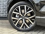 Volvo EX30 P5 Long Range Plus Black Edition Europa 69 kWh | Google Services | Adaptieve Cruise Control | BLIS | Harman Kardon Audio | Elektr. verstelbare voorstoelen | Stoelverwarming | Verwarmd stuurwiel | Warmtepomp | 20" lichtmetalen velgen |