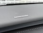 Volvo EX30 P5 Long Range Plus Black Edition Europa 69 kWh | Google Services | Adaptieve Cruise Control | BLIS | Harman Kardon Audio | Elektr. verstelbare voorstoelen | Stoelverwarming | Verwarmd stuurwiel | Warmtepomp | 20" lichtmetalen velgen |