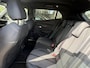 Peugeot e-2008 EV GT Avantage 50 kWh | 360gr camera | Dodehoek detectie | Adaptieve Cruise | Navigatie | Full LED | Two Tone