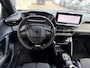 Peugeot e-2008 EV GT Avantage 50 kWh | 360gr camera | Dodehoek detectie | Adaptieve Cruise | Navigatie | Full LED | Two Tone