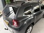 Dacia Duster 1.2 TCe Comfort Achteruitrijcamera - Airco - Navigatie - Trekhaak - Cruise control - Dakrails - Radio - Mistlampen voor - Start/stop systeem - Led verlichting - Elektrische ramen - Stuur multifunctioneel - Centrale vergrendeling met afstandsbediening - Bluetooth