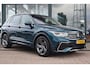 Volkswagen Tiguan 1.5 TSI R-Line Business+ 149PK | Achteruitrijcamera | Dodehoek detectie | Draadloze telefoonlader