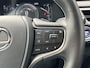 Lexus UX 250h Preference Line | Trekhaak, Dodehoekherkenning, 18 inch, Parkeersensoren, Stoel + Stuurverwarming