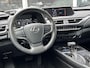 Lexus UX 250h Preference Line | Trekhaak, Dodehoekherkenning, 18 inch, Parkeersensoren, Stoel + Stuurverwarming