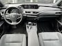 Lexus UX 250h Preference Line | Trekhaak, Dodehoekherkenning, 18 inch, Parkeersensoren, Stoel + Stuurverwarming