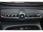 Volvo EC40 Performance Ultra Black Edition 82 kWh - Panoramadak - IntelliSafe Assist & Surround - 360º Camera - Harman/Kardon audio - Verwarmde voorstoelen, stuur & achterbank - Parkeersensoren voor & achter - Elektr. bedienb. voorstoelen met geheugen links - Draadloze tel. lader - Warmtepomp - 20' LMV
