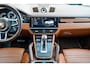 Porsche Cayenne Coupé 3.0 E-Hybrid | Burmester | Achterasbesturing | Cashmerebeige | Head up | Adaptieve cruise | Soft Close | 360