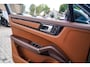 Porsche Cayenne Coupé 3.0 E-Hybrid | Burmester | Achterasbesturing | Cashmerebeige | Head up | Adaptieve cruise | Soft Close | 360