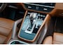 Porsche Cayenne Coupé 3.0 E-Hybrid | Burmester | Achterasbesturing | Cashmerebeige | Head up | Adaptieve cruise | Soft Close | 360
