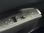 Volkswagen T-Roc 1.5 eTsi R-Line First Edition - Elek. Achterklep - IQ Lights - Camera - Clima - Stuur/Stoelverw.