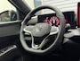 Volkswagen T-Roc 1.5 eTsi R-Line First Edition - Elek. Achterklep - IQ Lights - Camera - Clima - Stuur/Stoelverw.