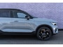 Volvo EX40 Extended Range Ultra Black Edition | Google | Longe Range | Harman Kardon Audio | Keyless | Schuif-/Kanteldak | Elek. Stoelen | 360 Camera | Getint Glas | Elek. Achterklep | 20" LM velgen