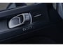 Volvo EX40 Extended Range Ultra Black Edition | Google | Longe Range | Harman Kardon Audio | Keyless | Schuif-/Kanteldak | Elek. Stoelen | 360 Camera | Getint Glas | Elek. Achterklep | 20" LM velgen