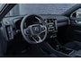 Volvo EX40 Extended Range Ultra Black Edition | Google | Longe Range | Harman Kardon Audio | Keyless | Schuif-/Kanteldak | Elek. Stoelen | 360 Camera | Getint Glas | Elek. Achterklep | 20" LM velgen