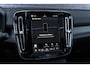 Volvo EX40 Extended Range Ultra Black Edition | Google | Longe Range | Harman Kardon Audio | Keyless | Schuif-/Kanteldak | Elek. Stoelen | 360 Camera | Getint Glas | Elek. Achterklep | 20" LM velgen