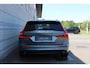 Volvo V60 T5 Momentum | Achteropkomend verkeer waarschuwing | Autonomous Emergency Braking | Bots herkenning en activatie | Cruise control | Rijstrooksensor met correctie | Uitwijk assistent | Navigatiesysteem full map + hard disk