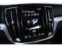 Volvo V60 T5 Momentum | Achteropkomend verkeer waarschuwing | Autonomous Emergency Braking | Bots herkenning en activatie | Cruise control | Rijstrooksensor met correctie | Uitwijk assistent | Navigatiesysteem full map + hard disk