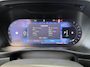 Volvo XC40 2.0 B4 Plus Dark | Trekhaak | Harman Kardon Audio | Achteruitrijcamera | Parkeersensoren | Keyless Entry | Elektrische Achterklep | Elektrisch Verstelbare Voorstoelen | Stoelverwarming | Google Navigatie | Apple Carplay | Android Auto | Lichtmetalen Velgen 18 inch