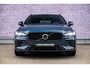 Volvo V60 2.0 T8 Plug-in Hybrid AWD Plus Dark | PHEV Long Range | Trekhaak | Sportstoelen | Panoramadak | Harman Kardon Audio | Head-up Display | 360 Graden Camera | Stoelverwarming voor en achter | Keyless Entry | Elektrische Achterklep | Elektrisch Verstelbare Voorstoelen | Cruise Control Adaptief | BLIS | Google Navigatie | Apple Carplay | Android Auto