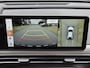 Genesis GV60 Long Range Sport 87,2 kWh AWD / SOH 98% / Fabrieksgarantie tot 05-2027 / Dealer onderhouden / Trekhaak afneembaar / CCS snelladen / Trekgewicht 1600 kg / Head Up Display / Panoramadak / Warmtepomp / Stuur- & Stoelverwarming / Rondomzicht camera / Stoelventilatie / Elektrische achterklep /