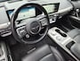 Genesis GV60 Long Range Sport 87,2 kWh AWD / SOH 98% / Fabrieksgarantie tot 05-2027 / Dealer onderhouden / Trekhaak afneembaar / CCS snelladen / Trekgewicht 1600 kg / Head Up Display / Panoramadak / Warmtepomp / Stuur- & Stoelverwarming / Rondomzicht camera / Stoelventilatie / Elektrische achterklep /