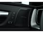 Volvo XC60 2.0 T8 Plug-in hybrid AWD Plus Black Edition | Pano | HUD | 360cam | H&K Audio | Elek. Trekhaak | Memory seats | Vapour Grey