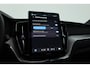 Volvo XC60 2.0 T8 Plug-in hybrid AWD Plus Black Edition | Pano | HUD | 360cam | H&K Audio | Elek. Trekhaak | Memory seats | Vapour Grey