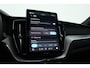 Volvo XC60 2.0 T8 Plug-in hybrid AWD Plus Black Edition | Pano | HUD | 360cam | H&K Audio | Elek. Trekhaak | Memory seats | Vapour Grey