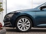 Skoda Superb Combi 1.4 TSI 218 pk DSG iV Ambition | Trekhaak | ACC | Navigatie | Camera | SmartLink | Stoel + Stuurverwarming | Voorruit verwarming | Elektrische klep |