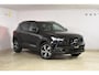 Volvo XC40 T2 129PK Automaat R-Design / Navigatie / Parkeersensoren / Adaptieve Cruise control / R-Design leder-Nubuck bekl. / Dodehoeksensor / Extra getint glas / All season banden