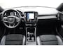 Volvo XC40 T2 129PK Automaat R-Design / Navigatie / Parkeersensoren / Adaptieve Cruise control / R-Design leder-Nubuck bekl. / Dodehoeksensor / Extra getint glas / All season banden