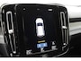 Volvo XC40 T2 129PK Automaat R-Design / Navigatie / Parkeersensoren / Adaptieve Cruise control / R-Design leder-Nubuck bekl. / Dodehoeksensor / Extra getint glas / All season banden