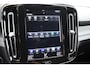 Volvo XC40 T2 129PK Automaat R-Design / Navigatie / Parkeersensoren / Adaptieve Cruise control / R-Design leder-Nubuck bekl. / Dodehoeksensor / Extra getint glas / All season banden