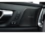 Volvo V60 2.0 B4 Ultra Dark | Pano | HUD | 360cam | Memory | Google info. | Pilot Assist | Stoel- Stuurverw. | H&K Audio