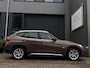 BMW X1 SDrive18i Executive | 150 PK | Leder | Panoramadak