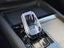 Volvo XC60 2.0 T6 Plug-in hybrid AWD Ultra Dark | SOH:100% | Trekhaak | Luchtvering | Head-up display | Keyless entry/start | Schuif/Kantel Panoramadak | Stoel/stuurverwarming | Power Seats | Memory | Extra getint glas | 360° Camera |