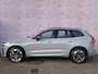 Volvo XC60 2.0 T6 Plug-in hybrid AWD Ultra Dark | SOH:100% | Trekhaak | Luchtvering | Head-up display | Keyless entry/start | Schuif/Kantel Panoramadak | Stoel/stuurverwarming | Power Seats | Memory | Extra getint glas | 360° Camera |