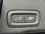 Volvo XC60 2.0 T6 Plug-in hybrid AWD Ultra Dark | SOH:100% | Trekhaak | Luchtvering | Head-up display | Keyless entry/start | Schuif/Kantel Panoramadak | Stoel/stuurverwarming | Power Seats | Memory | Extra getint glas | 360° Camera |