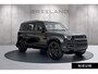 Land Rover Defender 110 P300e Dynamic SE Edition | Panoramadak | Cold Climate Pack | 22" Gloss Black Santorini Black/Ebony