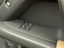 Land Rover Defender 110 P300e 110 X-Dynamic HSE Edition | Panoramadak | Head-Up | 22 inch | Tow Pack