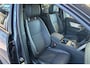 Land Rover Discovery Sport P270e Landmark Edition | Panoramadak | Black Pack | 20 inch Gloss Black | Cold Climate Pack