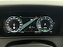 Land Rover Range Rover Velar P400e R-Dynamic SE | Panoramadak | Black Pack | Head-Up Batumi Gold / Ebony